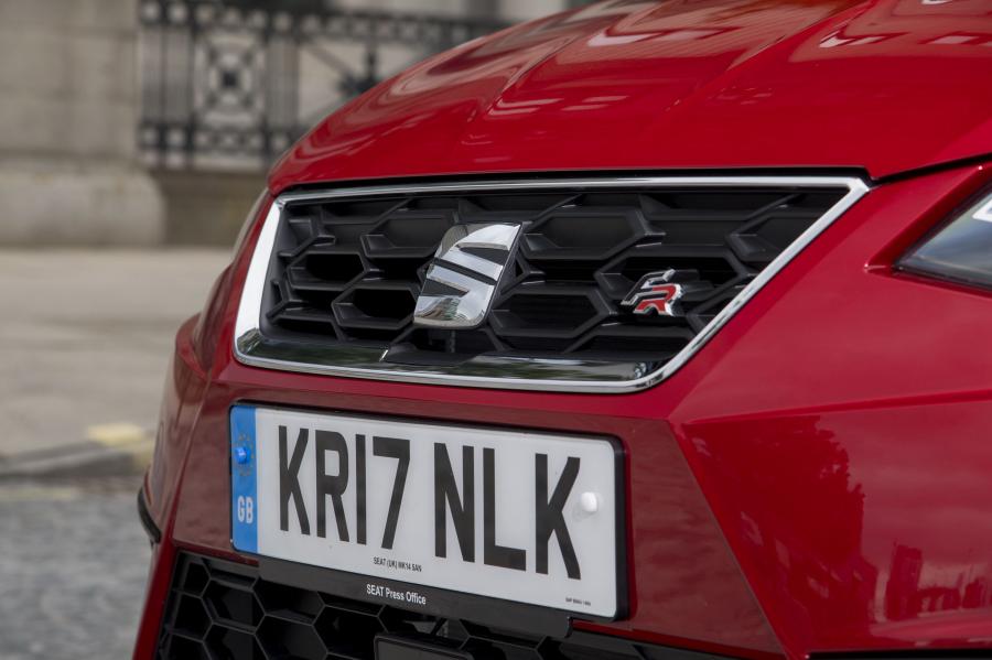 Детали экстерьера Seat Ibiza FR 2017 года  (UK) (фото 3 из 40)